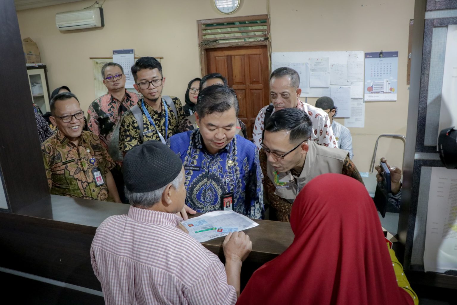 Tinjau Pelayanan Adminduk di Banjarnegara, Dirjen Dukcapil Apresiasi Inovasi Pandusaluring